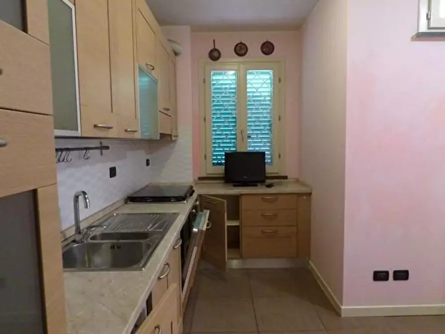 Immagine 11 di Villetta a schiera in vendita  a Lucca