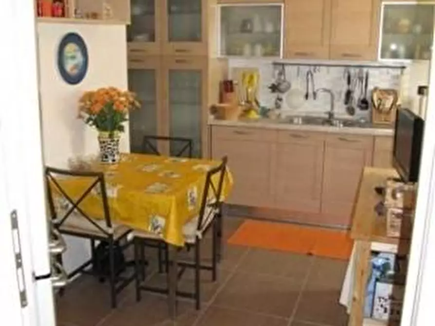 Immagine 5 di Villetta a schiera in vendita  a Lucca