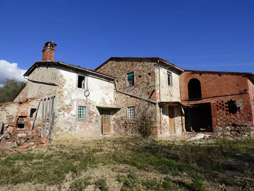 Immagine 7 di Rustico / casale in vendita  a Pescia