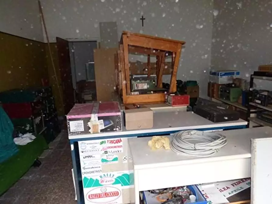 Immagine 26 di Villa in vendita  a Lucca