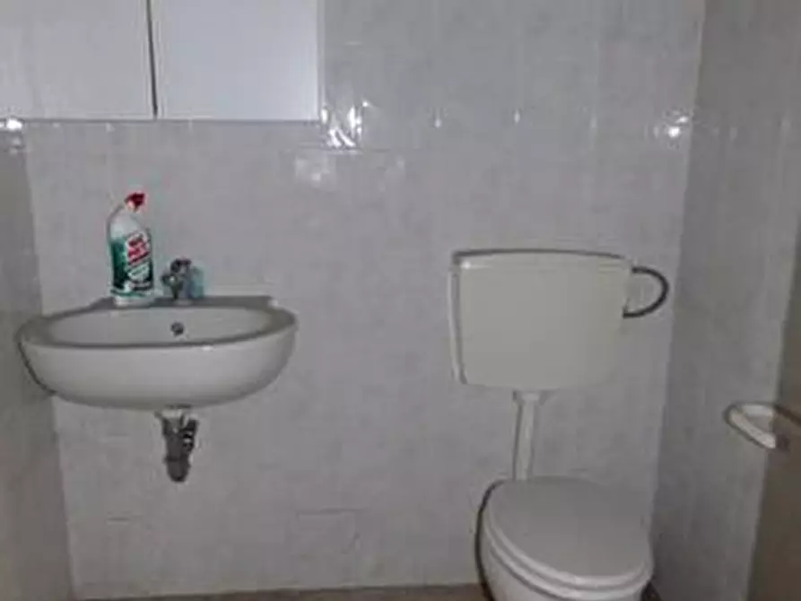 Immagine 23 di Villa in vendita  a Lucca