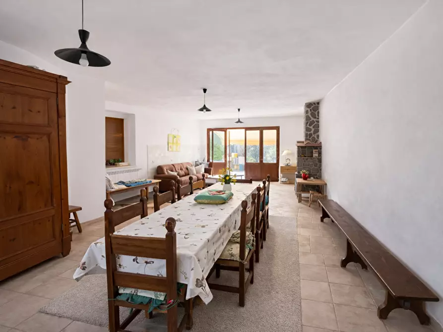 Immagine 12 di Villa in vendita  a Lucca