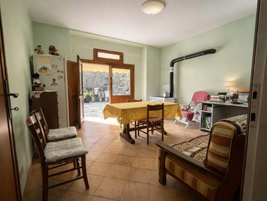 Immagine 10 di Villa in vendita  a Lucca