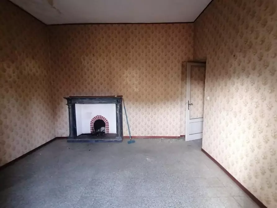 Immagine 11 di Appartamento in vendita  a Gallicano