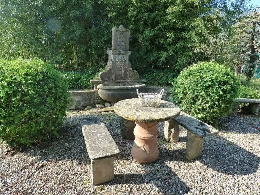 Immagine 3 di Rustico / casale in vendita  a Capannori