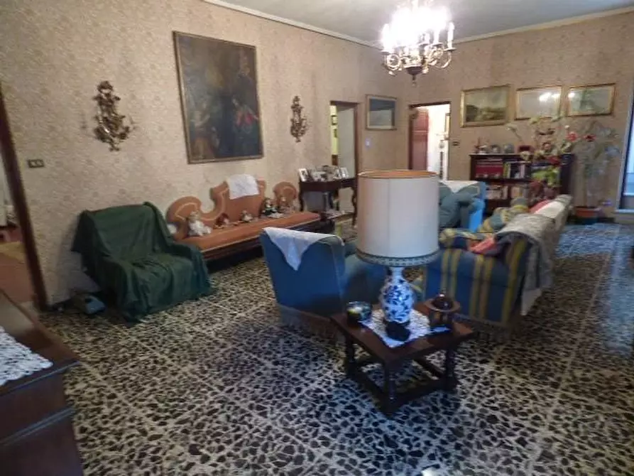 Immagine 19 di Rustico / casale in vendita  a Capannori