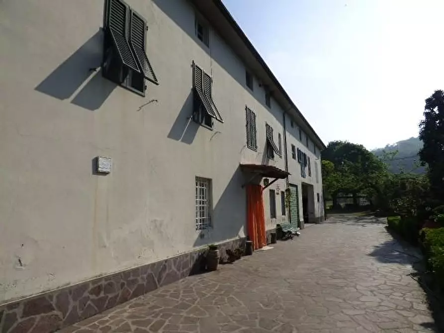 Immagine 23 di Rustico / casale in vendita  a Capannori