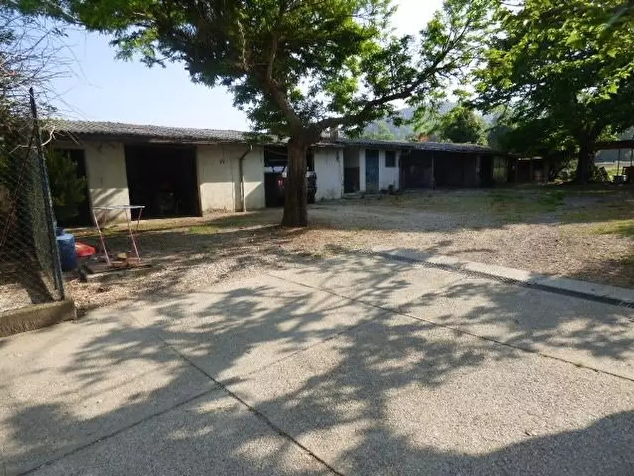 Immagine 6 di Rustico / casale in vendita  a Capannori