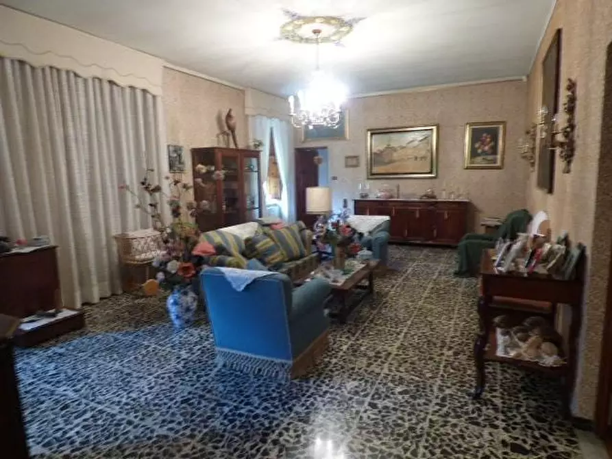 Immagine 13 di Rustico / casale in vendita  a Capannori