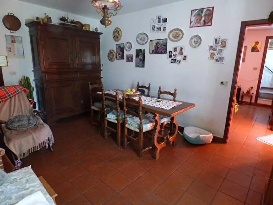 Immagine 9 di Rustico / casale in vendita  a Capannori