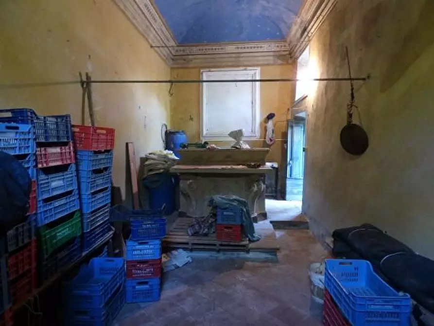 Immagine 25 di Rustico / casale in vendita  a Capannori