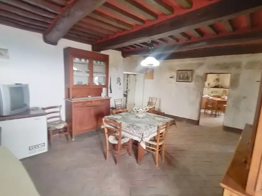 Immagine 25 di Rustico / casale in vendita  a Pescaglia