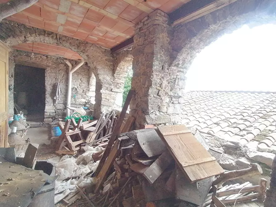 Immagine 34 di Rustico / casale in vendita  a Pescaglia