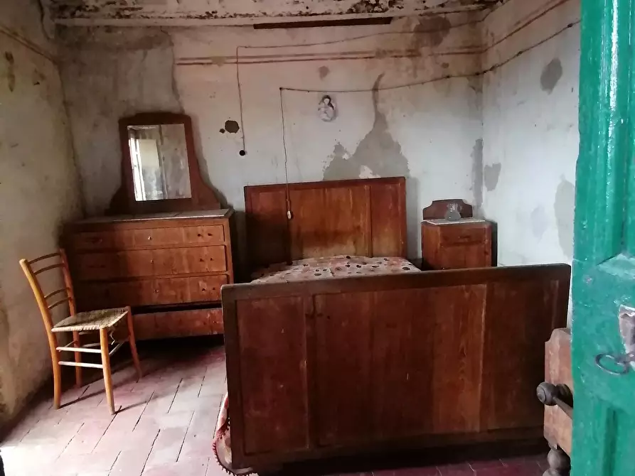 Immagine 18 di Rustico / casale in vendita  a Pescaglia
