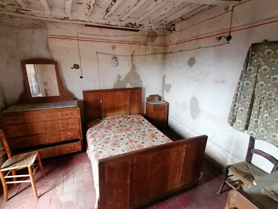 Immagine 17 di Rustico / casale in vendita  a Pescaglia