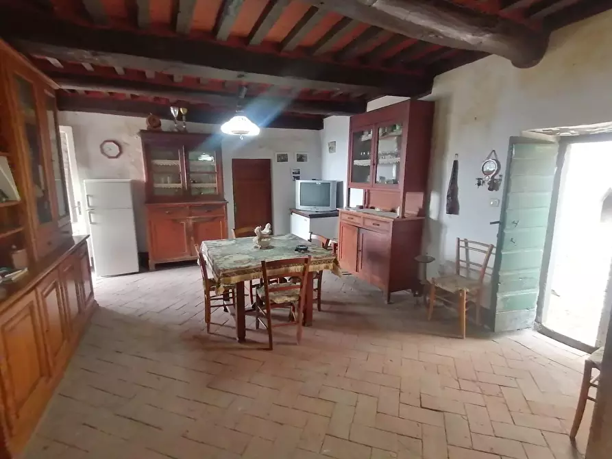 Immagine 27 di Rustico / casale in vendita  a Pescaglia