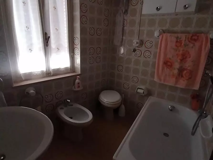 Immagine 15 di Terratetto in vendita  a Lucca