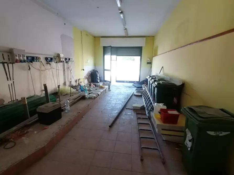 Immagine 5 di Laboratorio in affitto  a Lucca