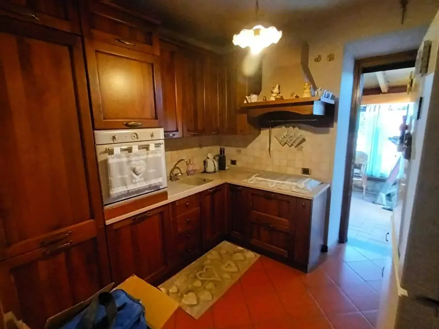 Immagine 14 di Villa in vendita  a Pescaglia