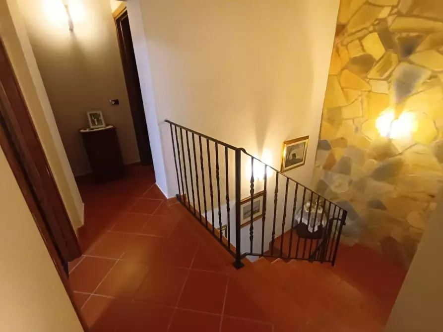 Immagine 22 di Villa in vendita  a Pescaglia