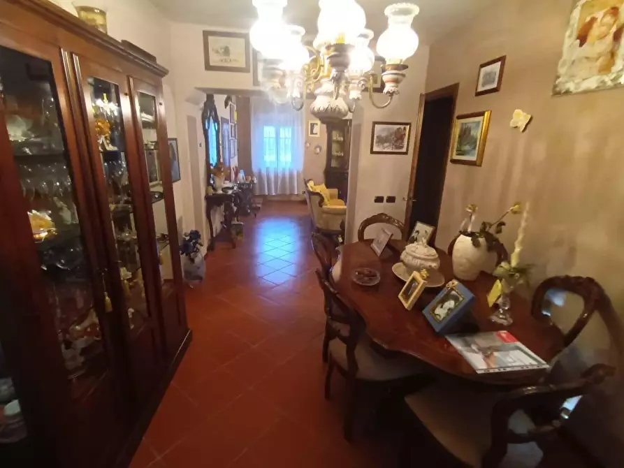Immagine 13 di Villa in vendita  a Pescaglia