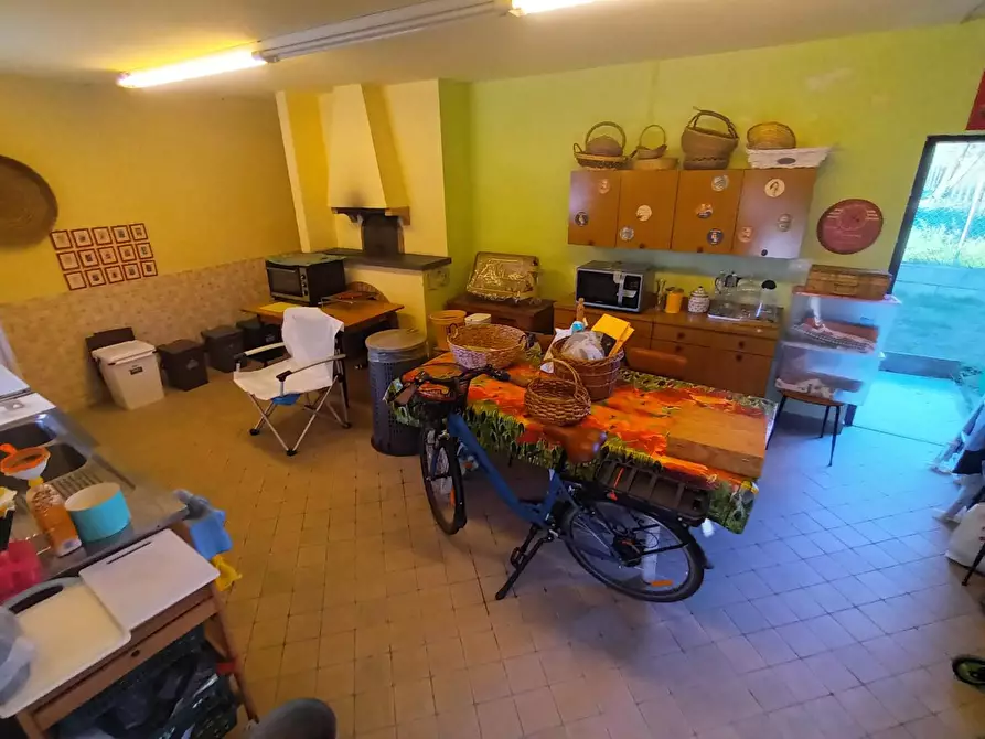 Immagine 50 di Casa semindipendente in vendita  a Lucca