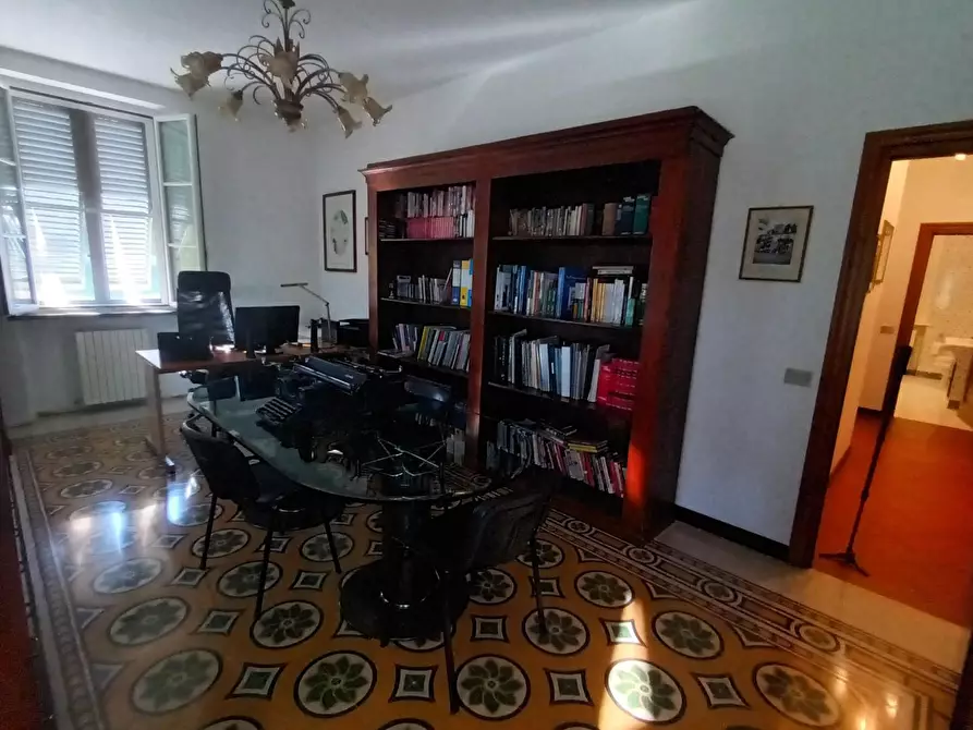 Immagine 25 di Casa semindipendente in vendita  a Lucca