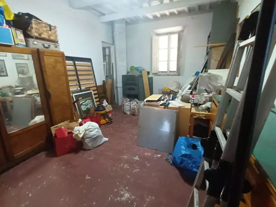Immagine 46 di Casa semindipendente in vendita  a Lucca