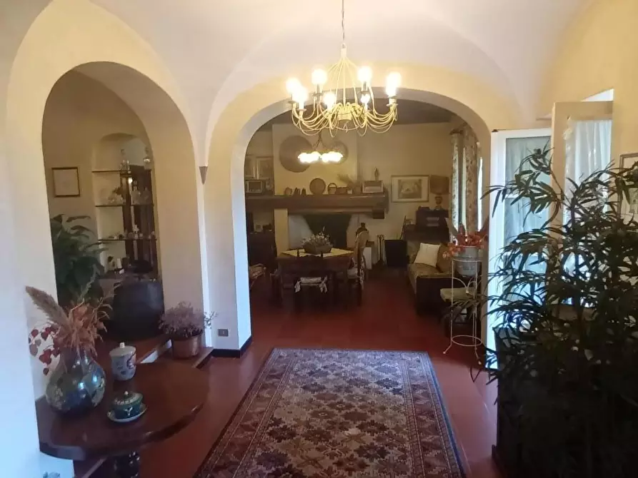 Immagine 10 di Casa semindipendente in vendita  a Lucca