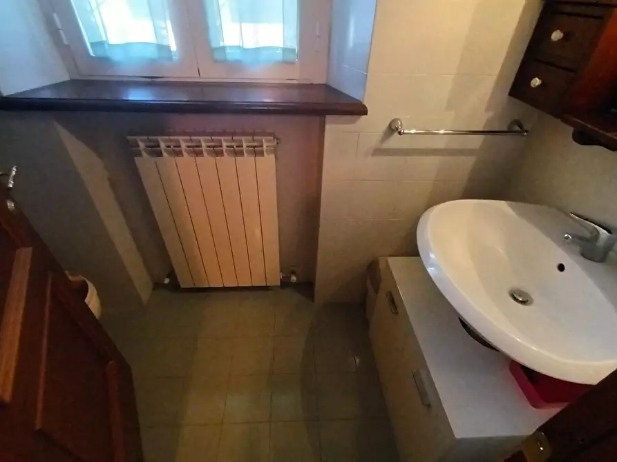 Immagine 39 di Casa semindipendente in vendita  a Lucca