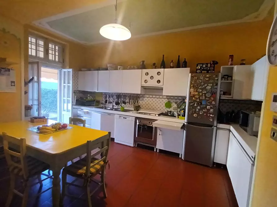 Immagine 13 di Casa semindipendente in vendita  a Lucca