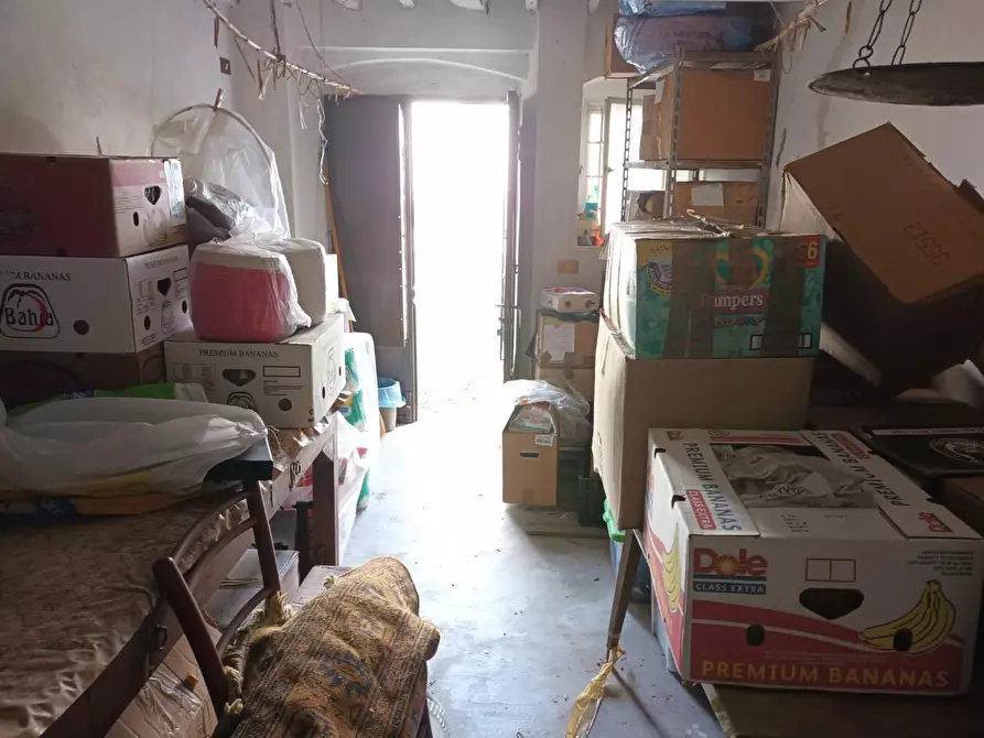 Immagine 17 di Deposito in vendita  a Capannori