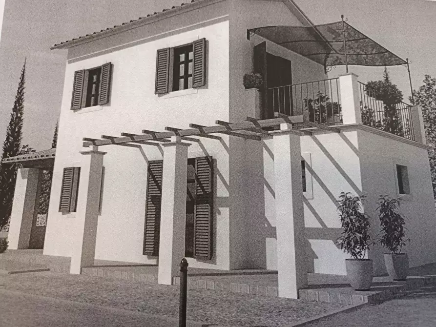 Immagine 19 di Terreno residenziale in vendita  a Lucca