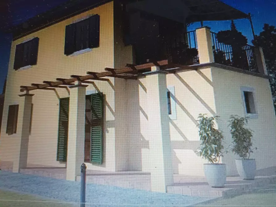 Immagine 5 di Terreno residenziale in vendita  a Lucca