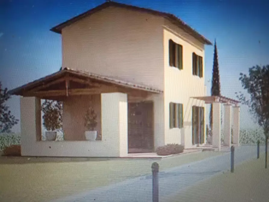 Immagine 9 di Terreno residenziale in vendita  a Lucca