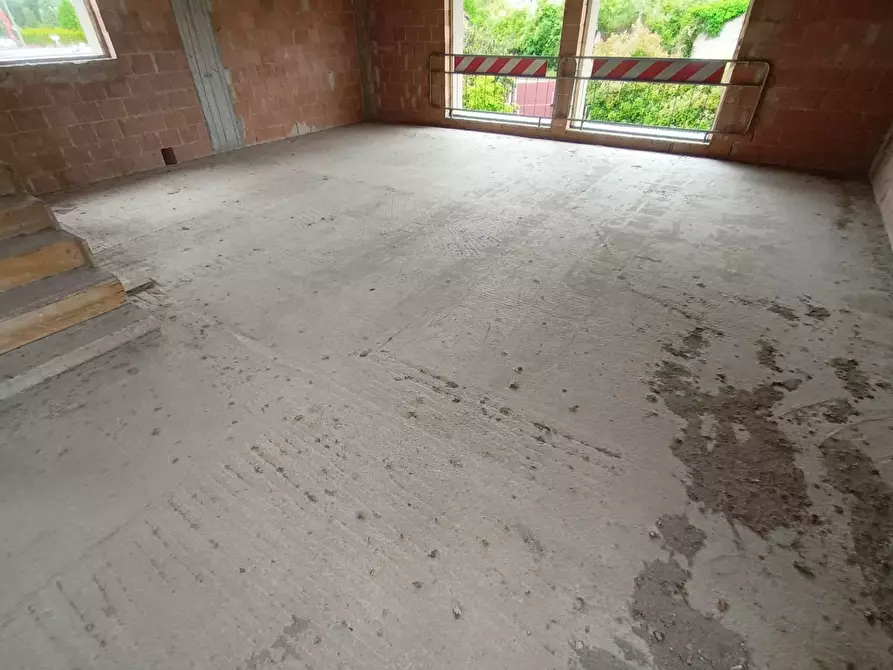 Immagine 12 di Villa in vendita  a Capannori