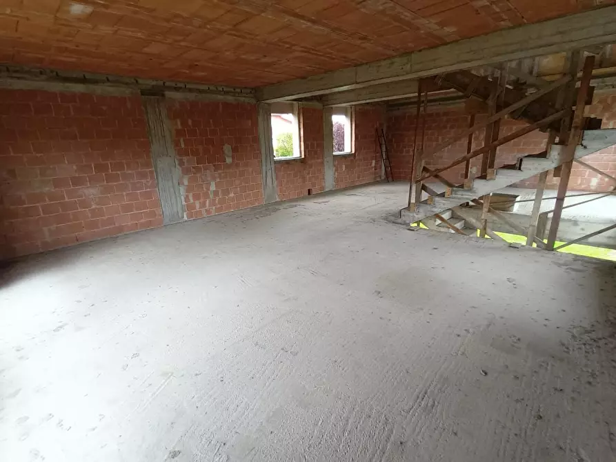 Immagine 16 di Villa in vendita  a Capannori