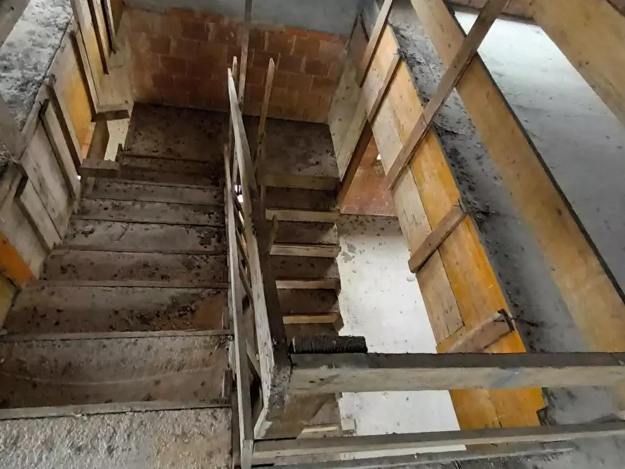 Immagine 27 di Villa in vendita  a Capannori