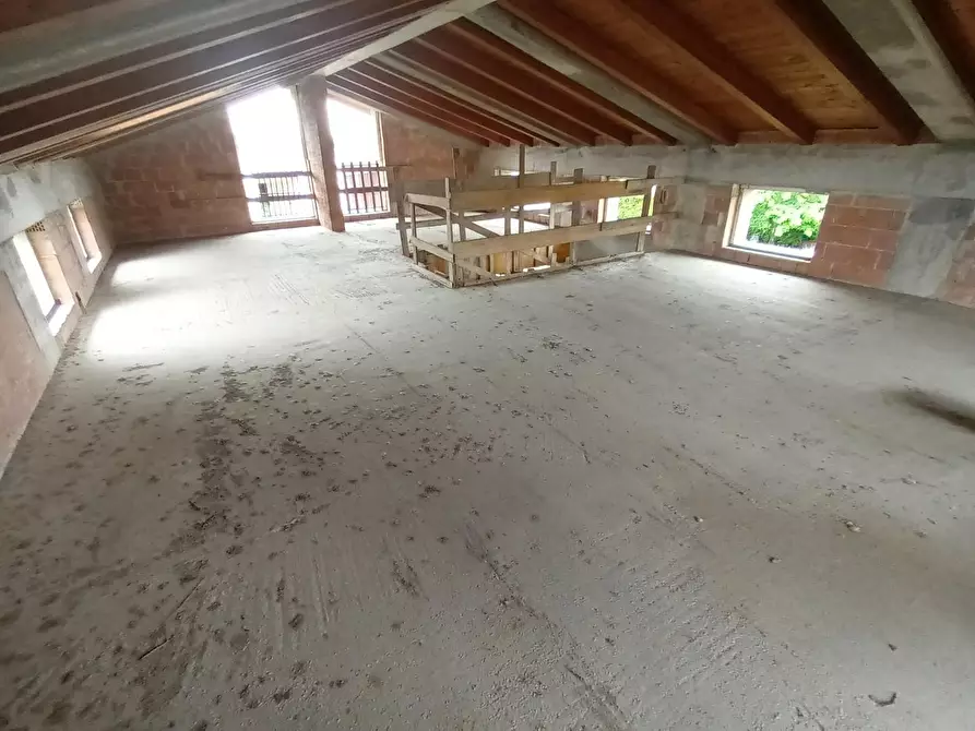 Immagine 29 di Villa in vendita  a Capannori