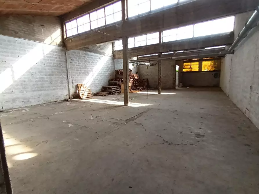 Immagine 28 di Terreno residenziale in vendita  a Porcari