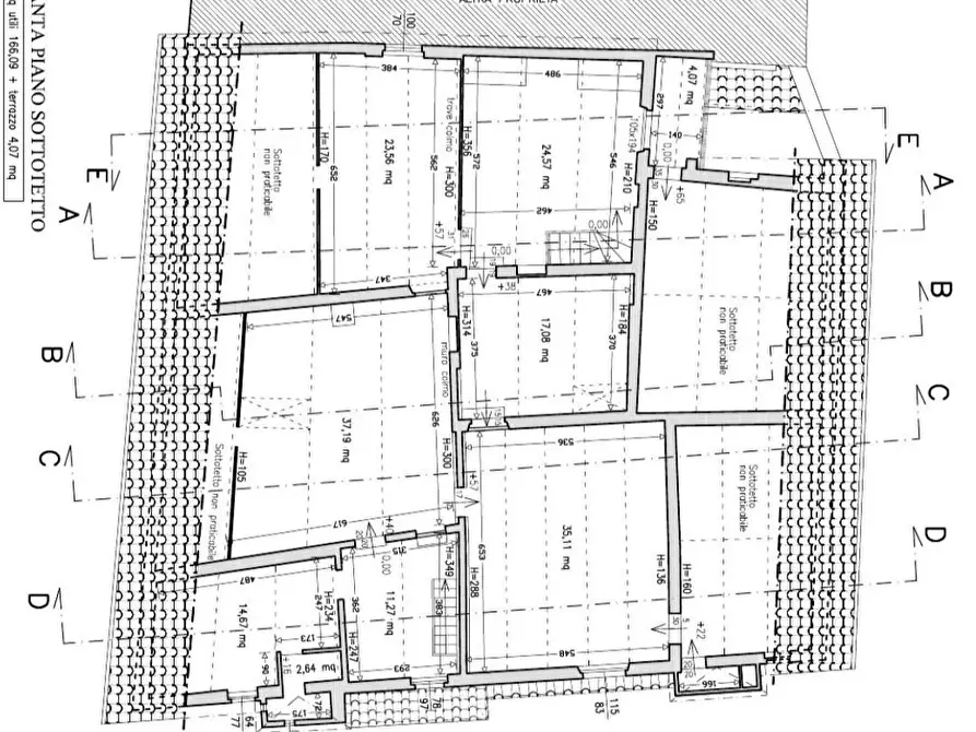 Immagine 5 di Terreno residenziale in vendita  a Lucca