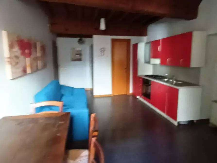 Immagine 3 di Ufficio in vendita  a Lucca