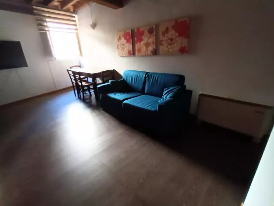 Immagine 6 di Ufficio in vendita  a Lucca