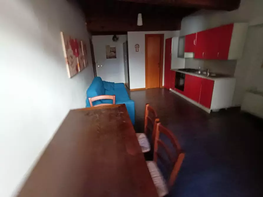 Immagine 4 di Ufficio in vendita  a Lucca