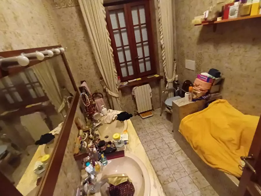 Immagine 15 di Villa in vendita  a Lucca