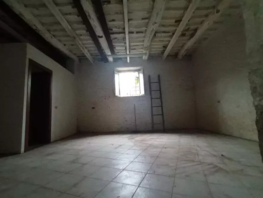 Immagine 30 di Casa semindipendente in vendita  a Pescaglia