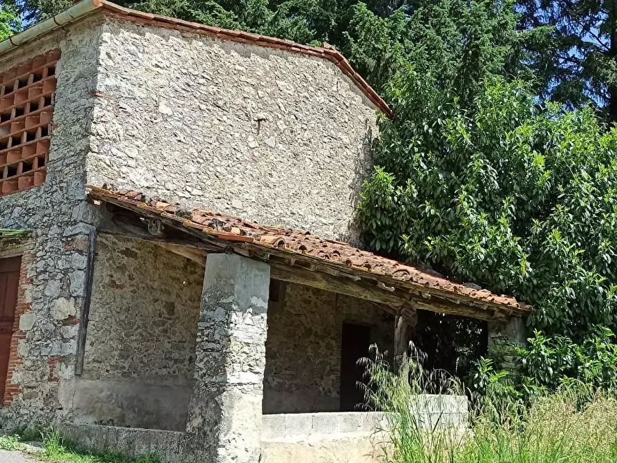 Immagine 7 di Rustico / casale in vendita  a Pescaglia