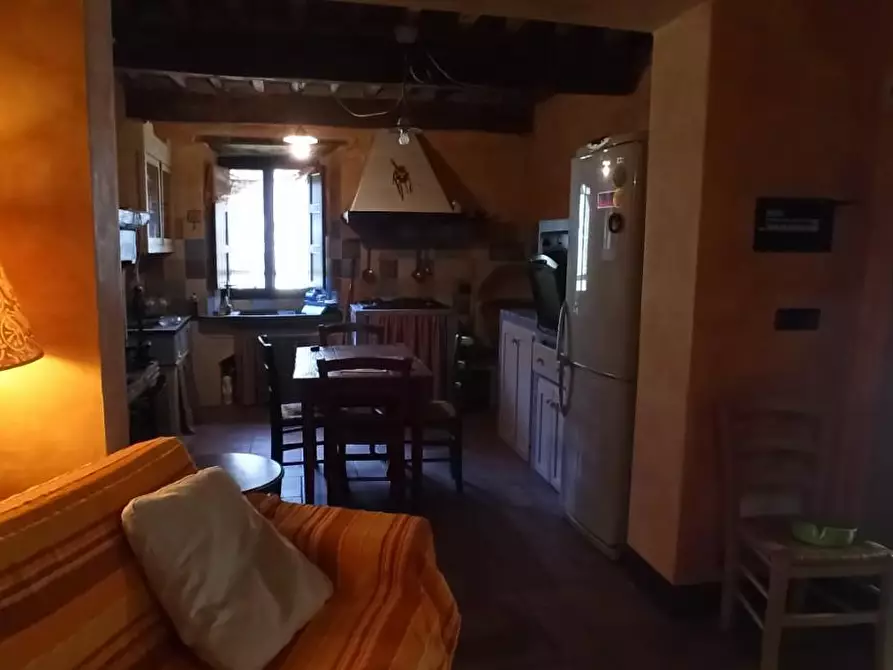 Immagine 8 di Porzione di casa in vendita  a Bagni Di Lucca