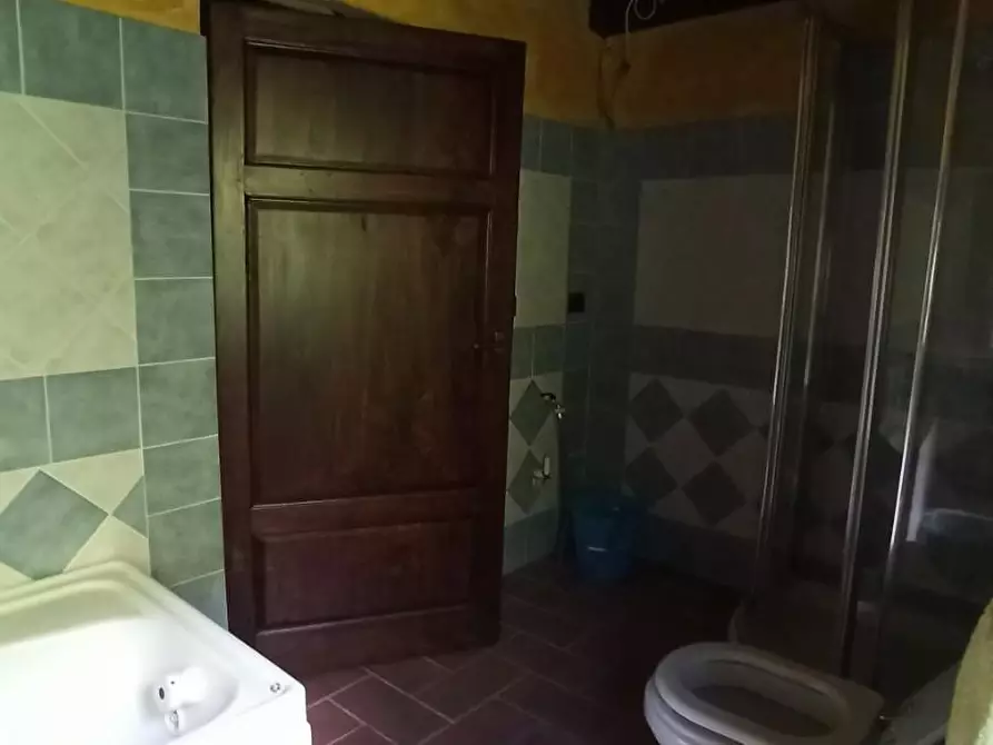 Immagine 25 di Porzione di casa in vendita  a Bagni Di Lucca