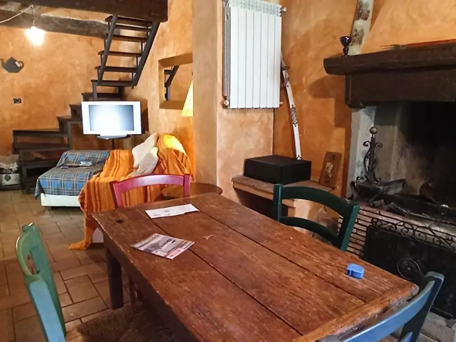 Immagine 12 di Porzione di casa in vendita  a Bagni Di Lucca